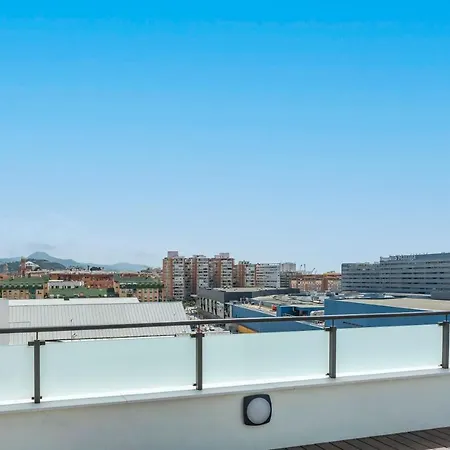 Modern Apartment Next To Train/Bus Station Malaga Exterior photo